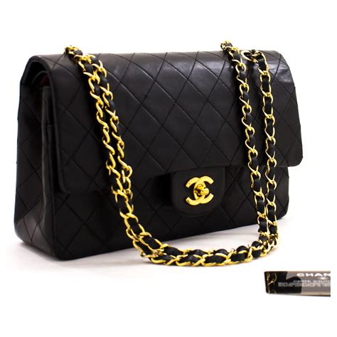 Chanel leather shoulder bag